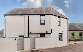 New Romantic, Dog Friendly Hideaway, Snowdon Views